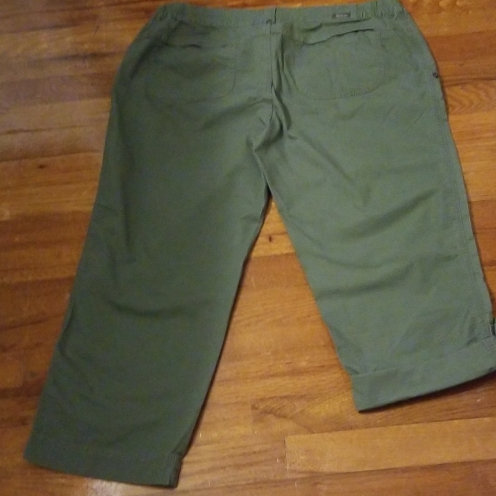 Woolrich Crop/Capri Pants - Picture 3 of 4
